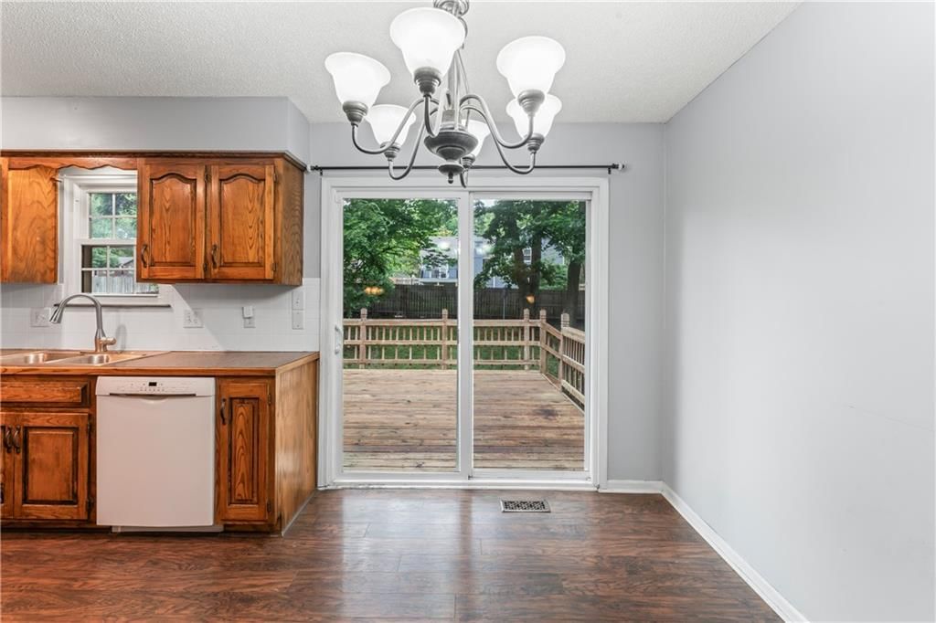 1275 NE Tudor Road — photo 14