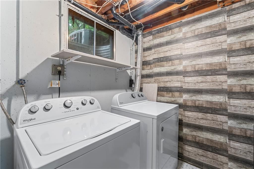 1275 NE Tudor Road — photo 31