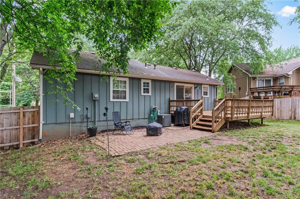 1275 NE Tudor Road — photo 32