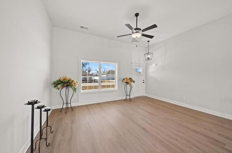 210 S Devin Street — photo 5