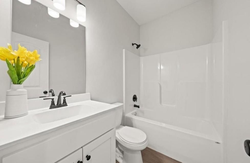 210 S Devin Street — photo 20