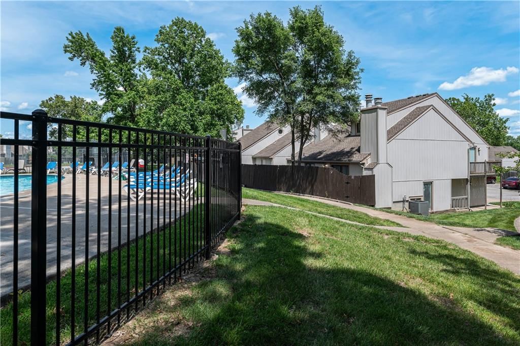 5980 N Bellefontaine Avenue — photo 17