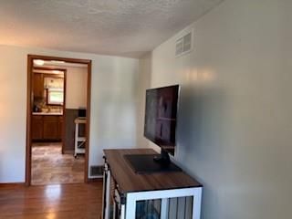 114 S Appleton Street — photo 5