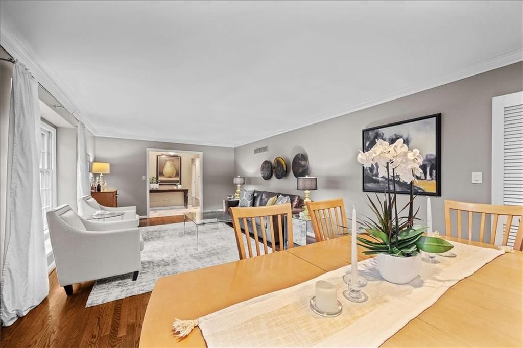 2407 W 105 Street — photo 15