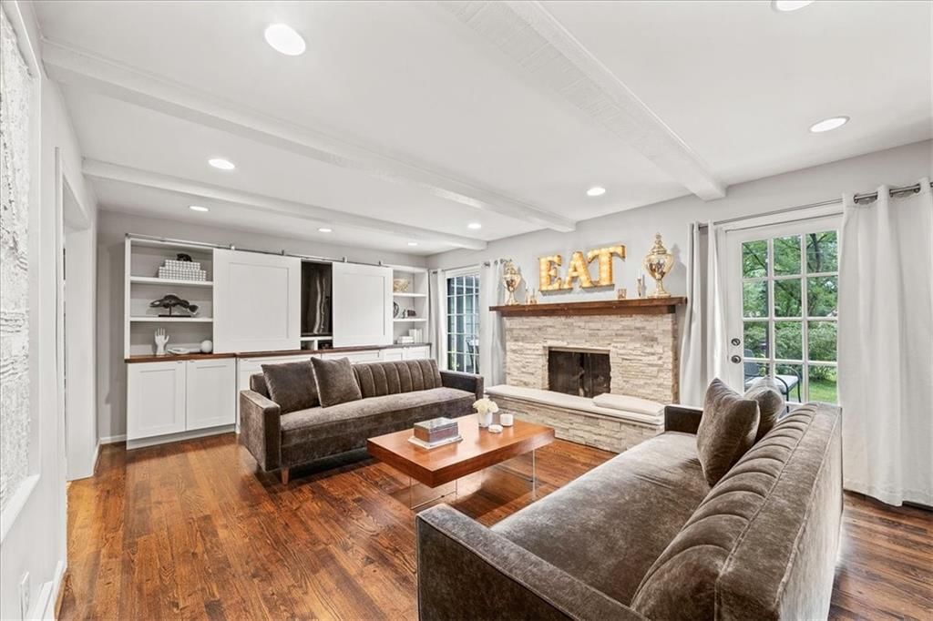 2407 W 105 Street — photo 21