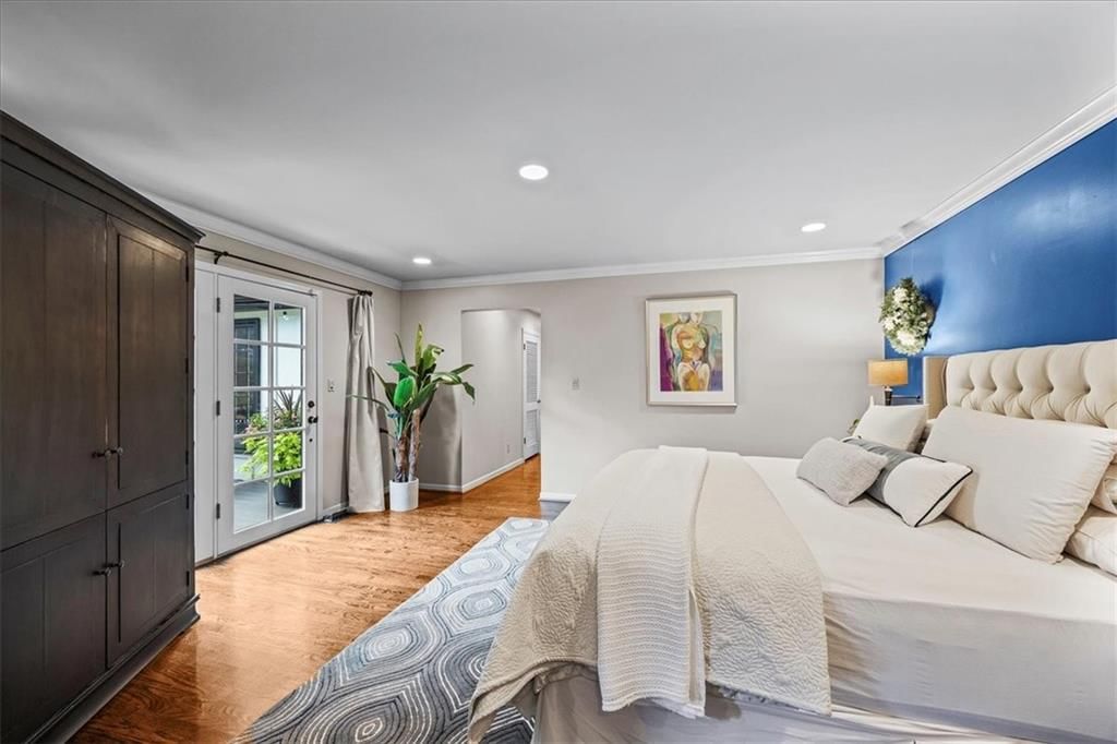 2407 W 105 Street — photo 26