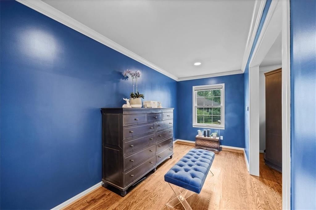 2407 W 105 Street — photo 29
