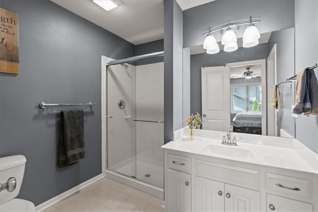 5814 Aminda Street — photo 32