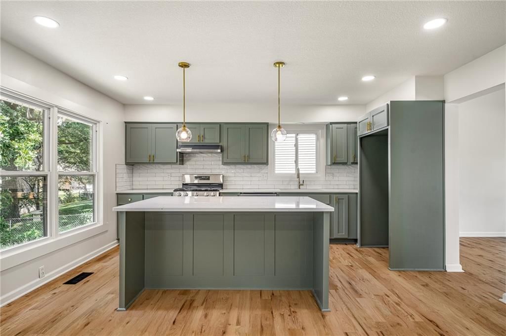 10206 NW 67th Street — photo 13