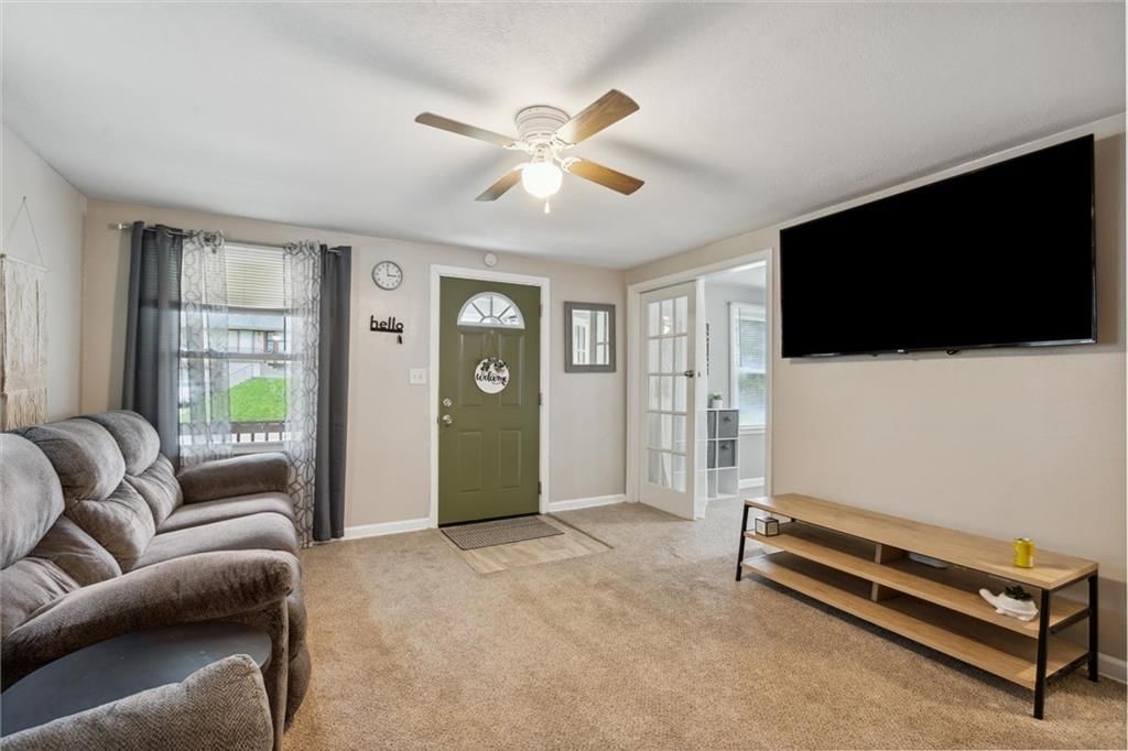 3948 N Kensington Avenue — photo 9