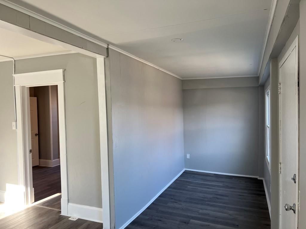 Photo 4 of 18 - 810 S Hardy Avenue