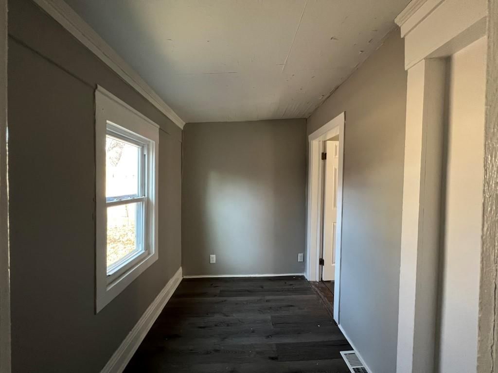 Photo 10 of 18 - 810 S Hardy Avenue