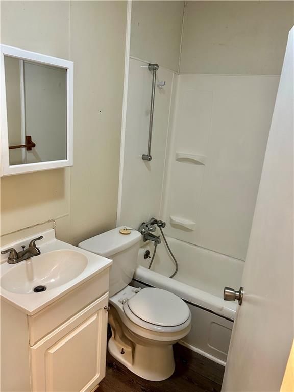 Photo 9 of 15 - 551 S Brookside Avenue