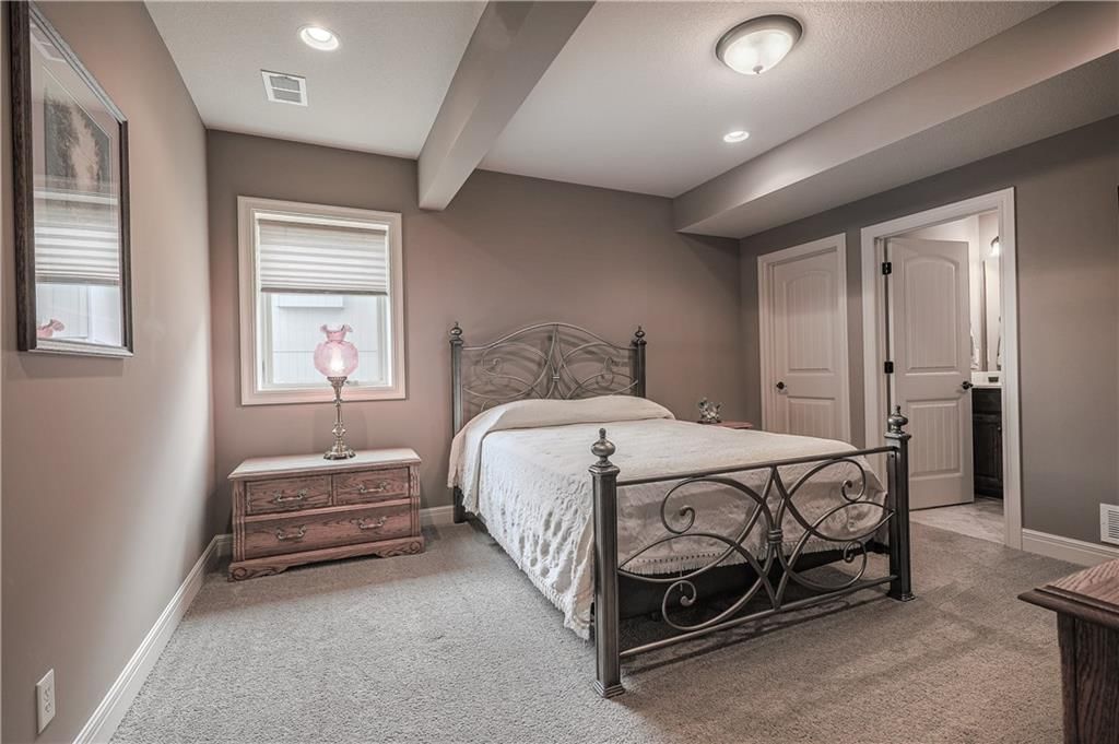 1217 Kingsland Circle — photo 32