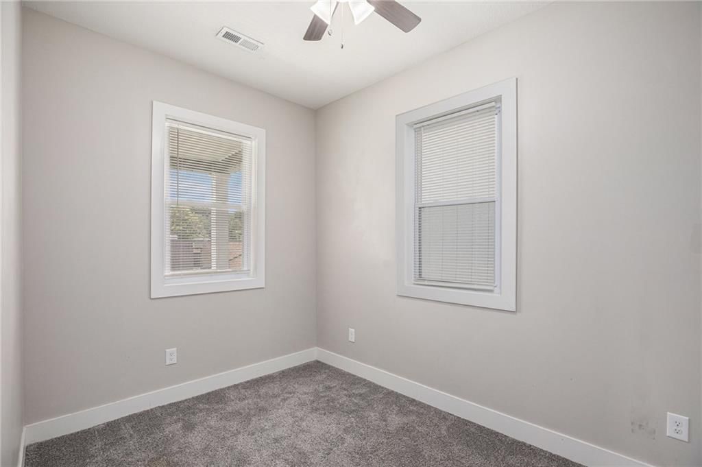 1116 Splitlog Avenue — photo 9