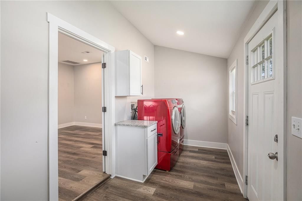 1116 Splitlog Avenue — photo 16