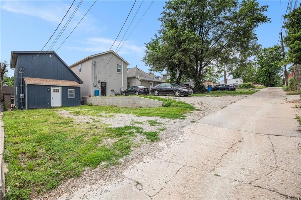 1116 Splitlog Avenue — photo 18