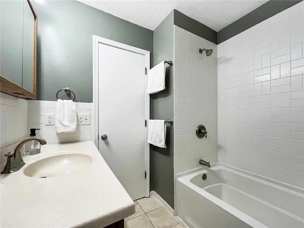 118 Fern Street — photo 16