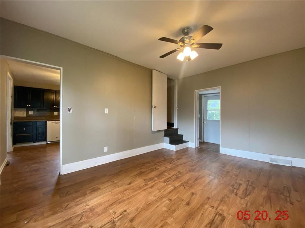 906 Cherokee Street — photo 7