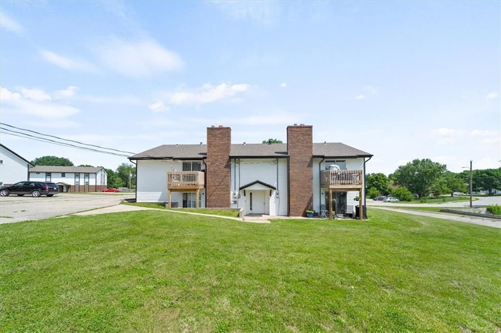 2203 Twin Oaks Drive — photo 4