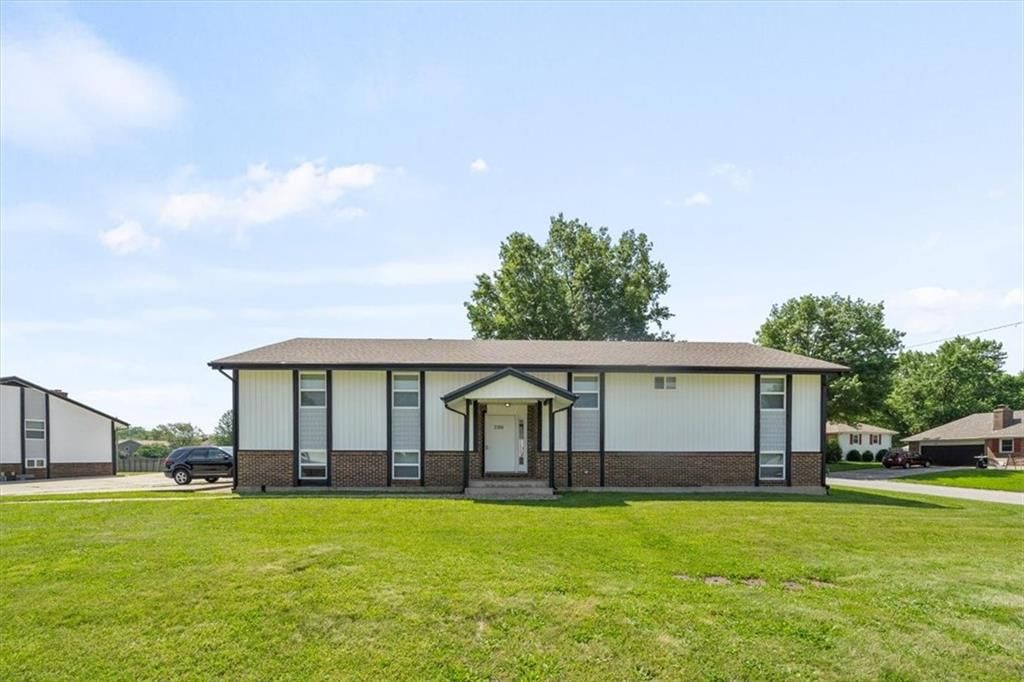 2203 Twin Oaks Drive — photo 5
