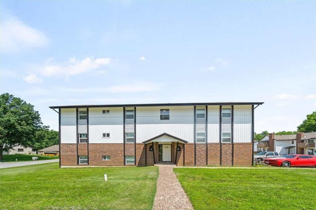2203 Twin Oaks Drive — photo 7