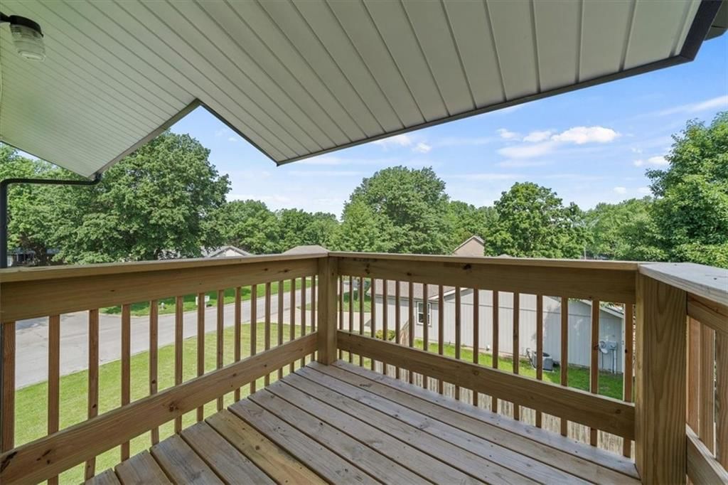 1001 Twin Oaks Terrace — photo 22