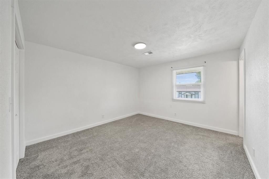 1001 Twin Oaks Terrace — photo 23