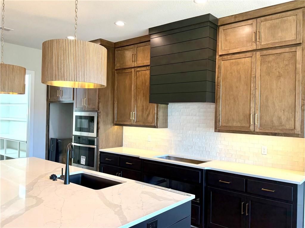 17404 Crystal Street — photo 8