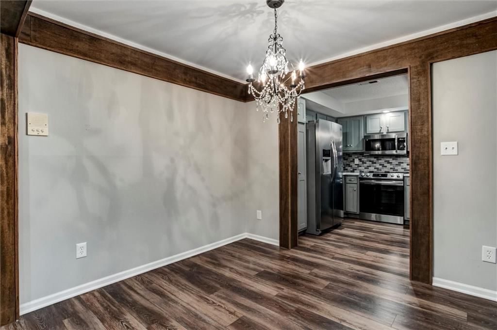 10734 Glenwood Street — photo 5