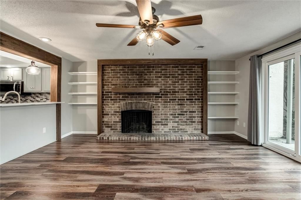 10734 Glenwood Street — photo 10
