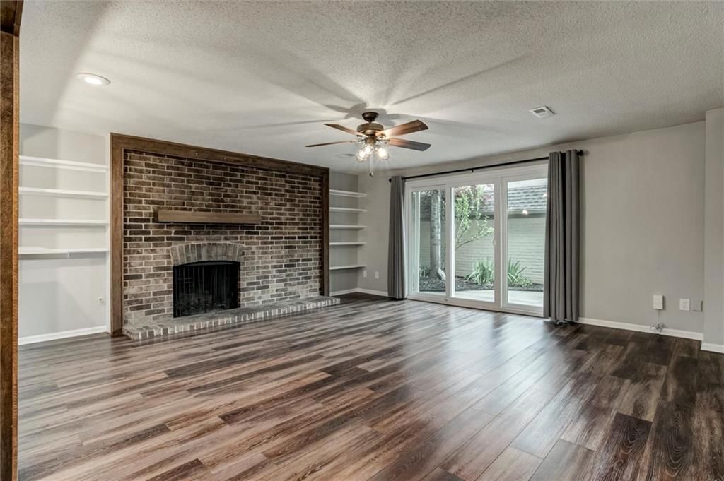 10734 Glenwood Street — photo 11