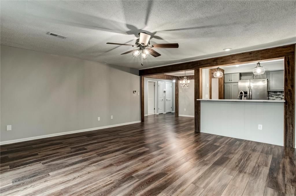 10734 Glenwood Street — photo 12