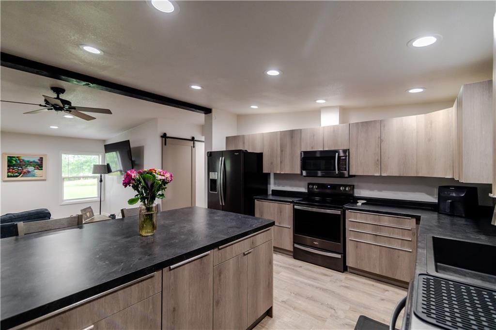 3505 N Woodbine Road — photo 15