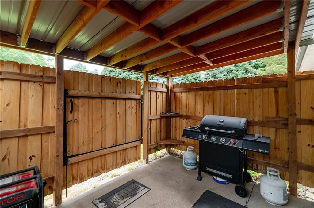 3505 N Woodbine Road — photo 41