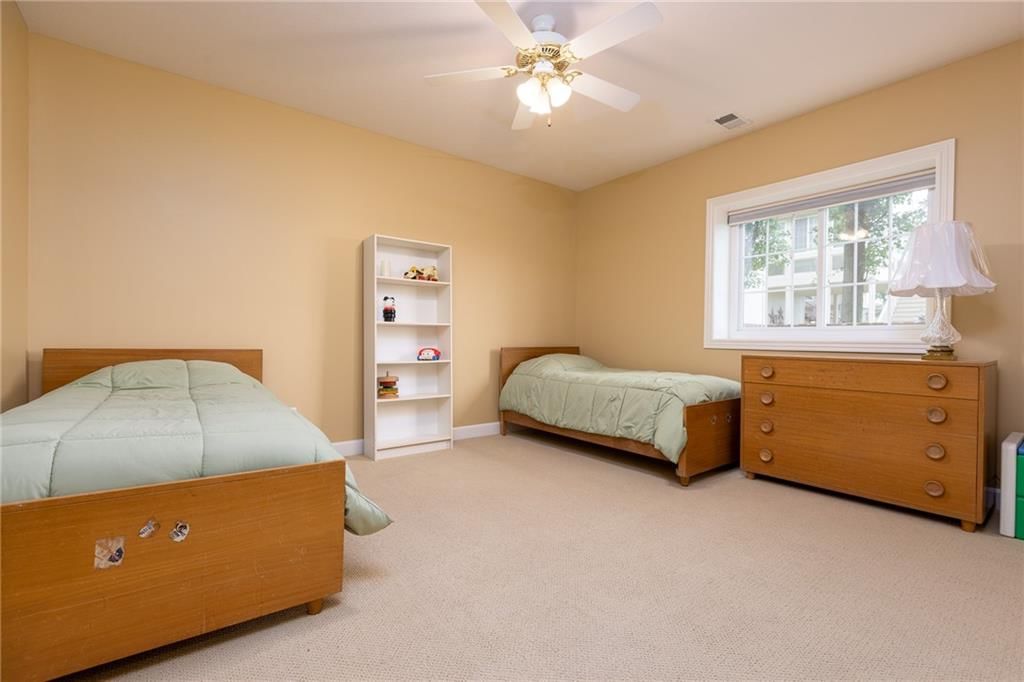 2832 S Woodbury Drive — photo 30