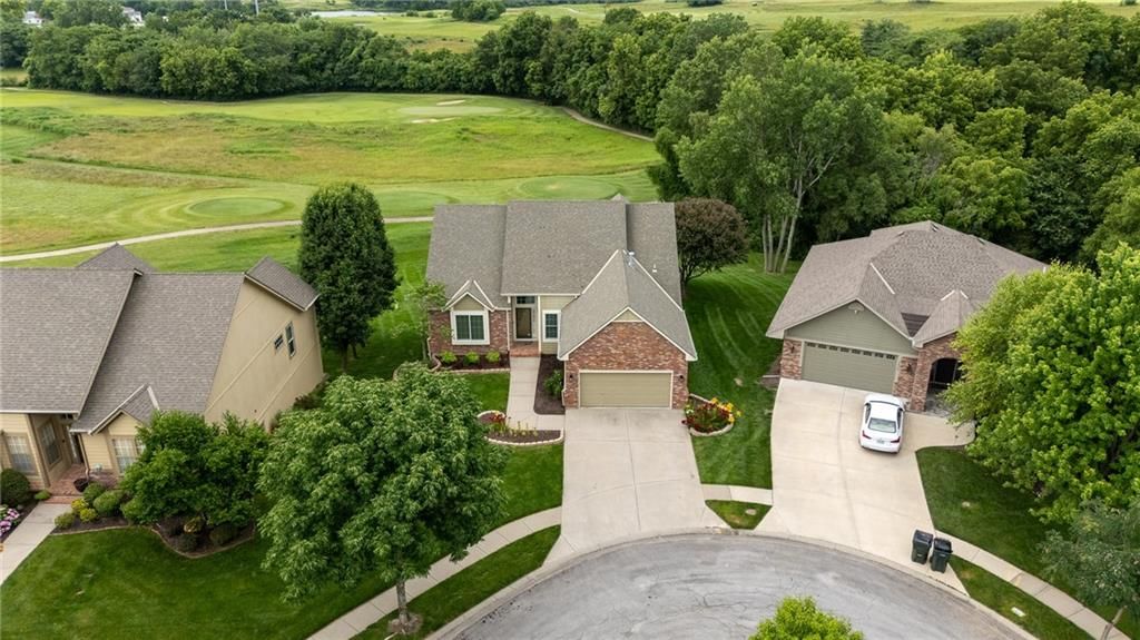 2832 S Woodbury Drive — photo 38
