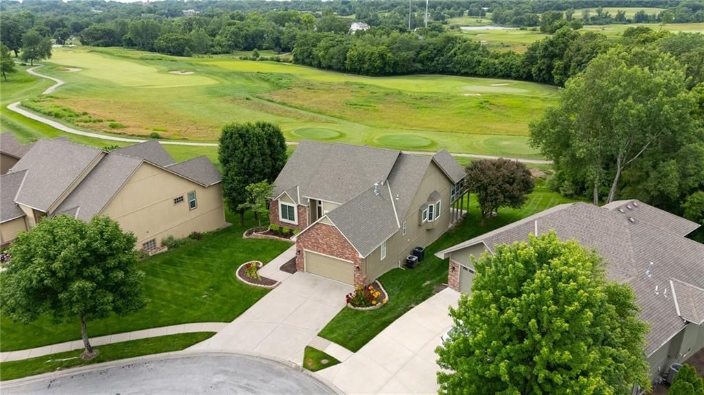 2832 S Woodbury Drive — photo 39