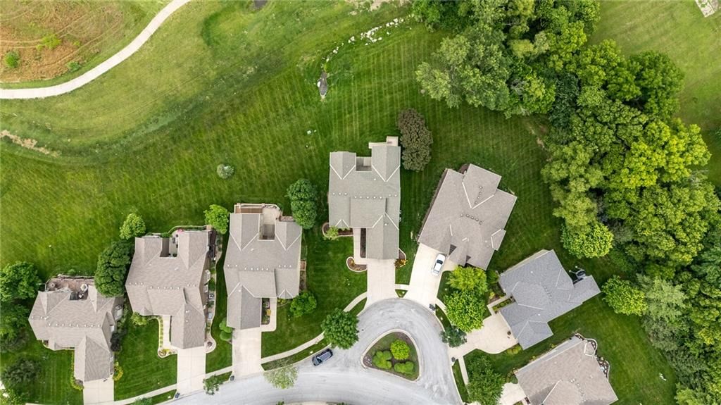 2832 S Woodbury Drive — photo 42