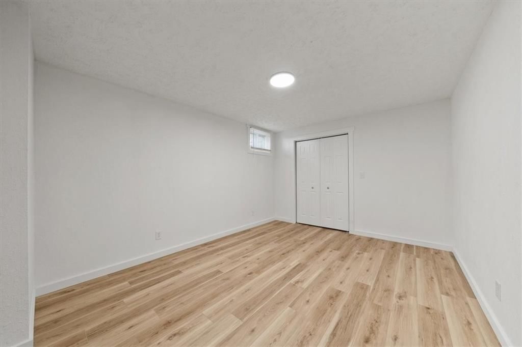2200 Mission Road — photo 14