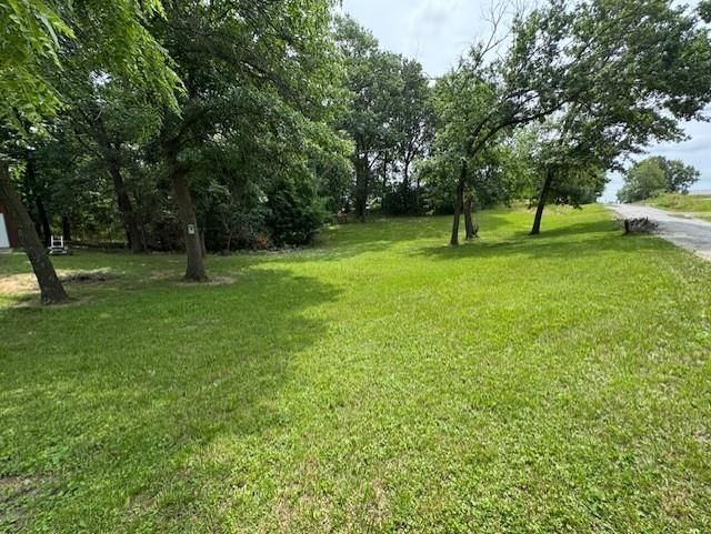 Photo 18 of 22 - 140 Lindberg Drive