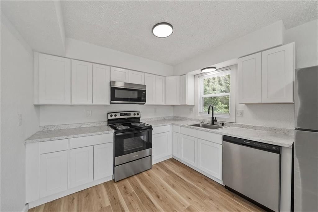 904 Twin Oaks Terrace — photo 34