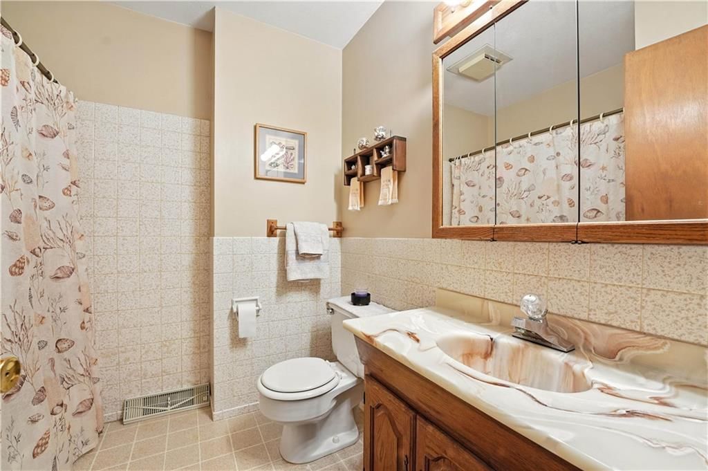 9215 W 76th Street — photo 17