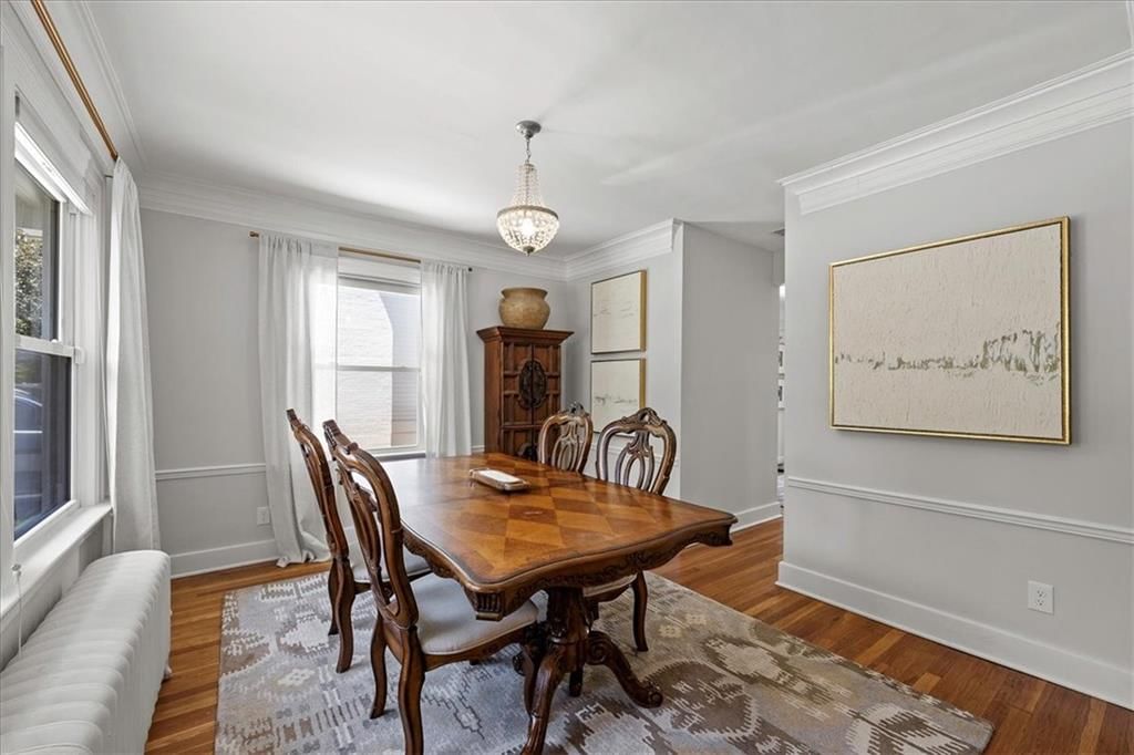 Photo 12 of 26 - 636 W 61st Street