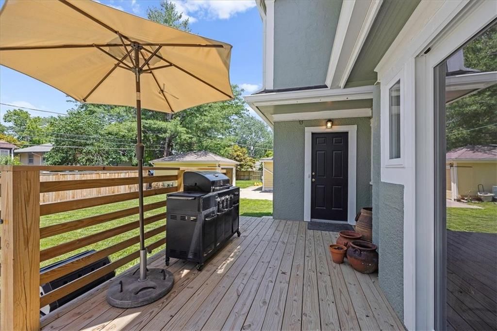 Photo 25 of 26 - 636 W 61st Street