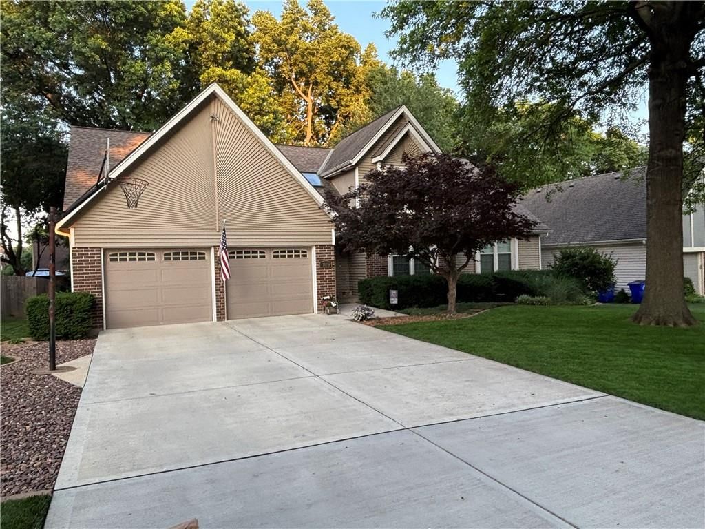 7009 Gillette Street, Shawnee, KS