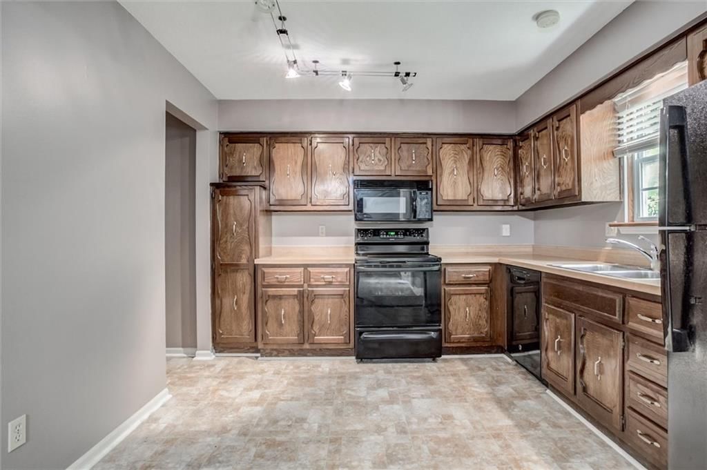 10151 W 84th Street — photo 16