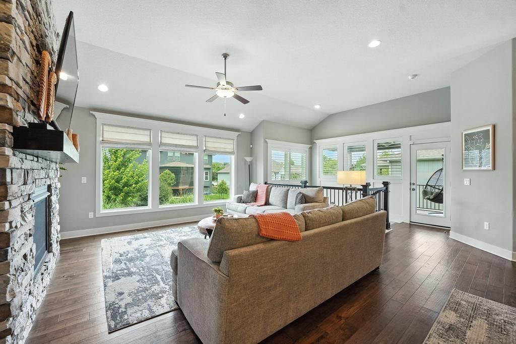 Photo 11 of 56 - 16486 S Chalet Drive