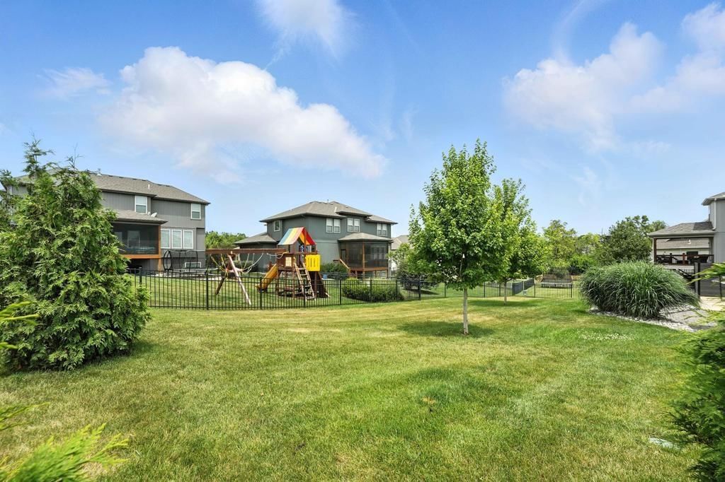 Photo 42 of 56 - 16486 S Chalet Drive
