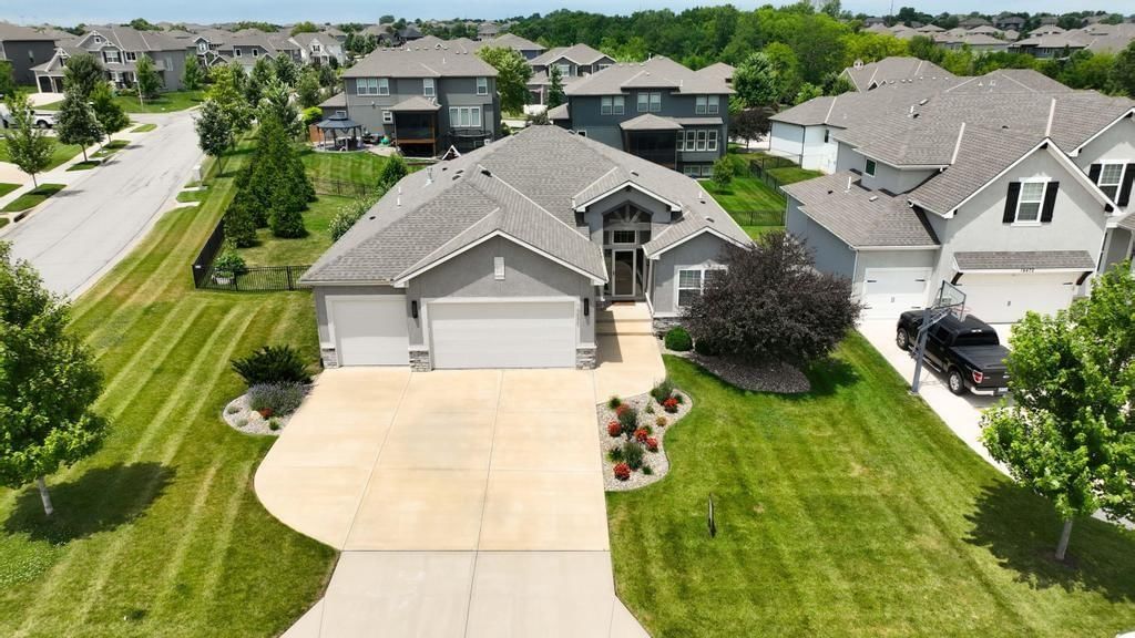 Photo 44 of 56 - 16486 S Chalet Drive